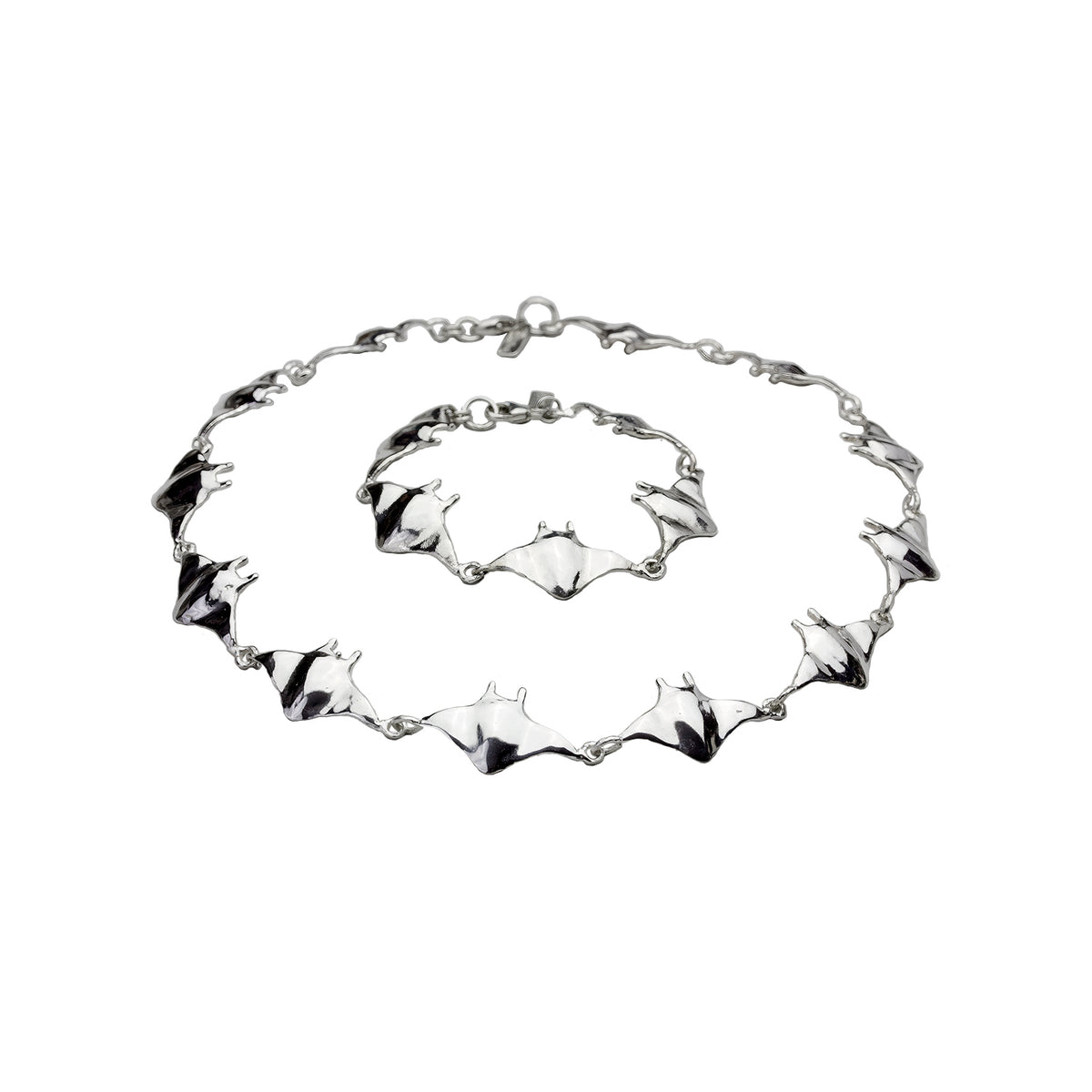 Soaring Manta Ray Link Necklace