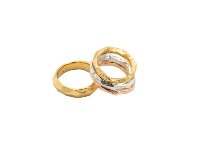 Ola – Wai Wedding Ring stack